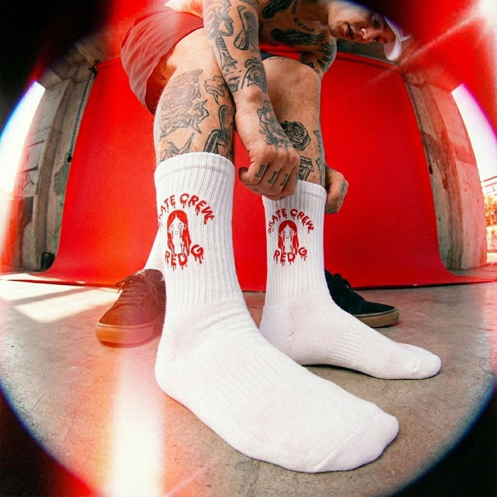 Red G Skate Crew White Socks